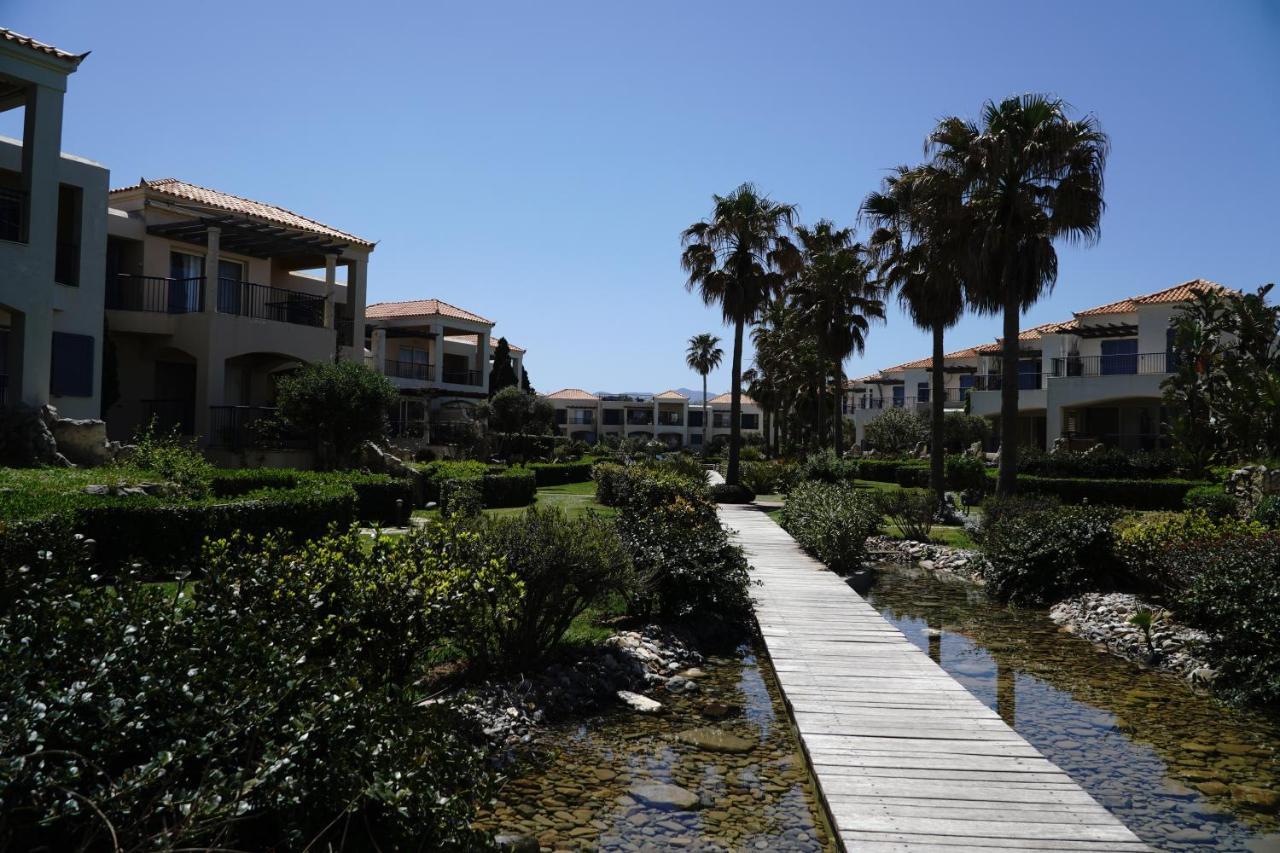 Cassiopeia 3-Bedroom House On The Beach With Pool Hanya Dış mekan fotoğraf